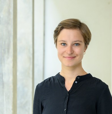 Dr. Julia Gurol