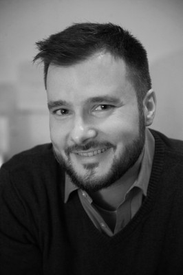 Baesler_Portait Schwarz Weiß.jpg